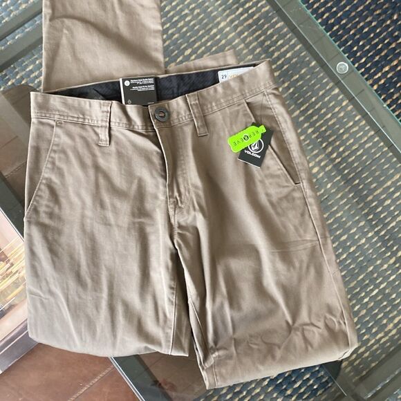 Volcom stretch straight khakis style fricking 
29X 32. NWT - Picture 2 of 5